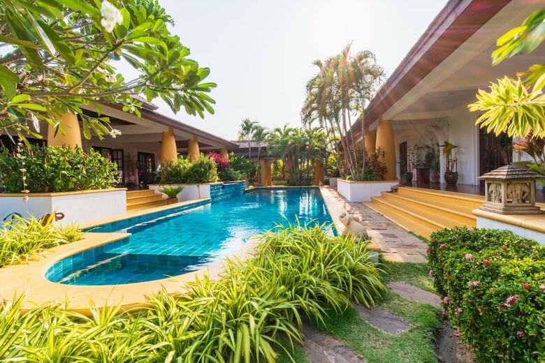 Beautiful 4 Bedroom Bali Style Villa S4