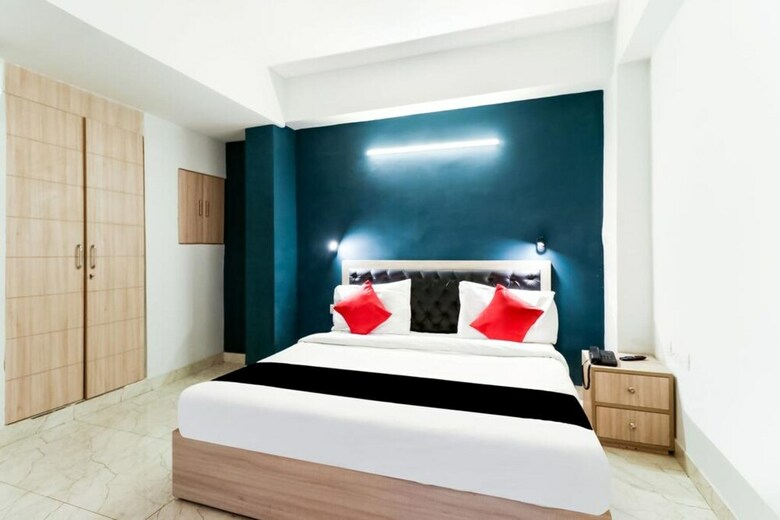 Adb Rooms Hotel Nazeer
