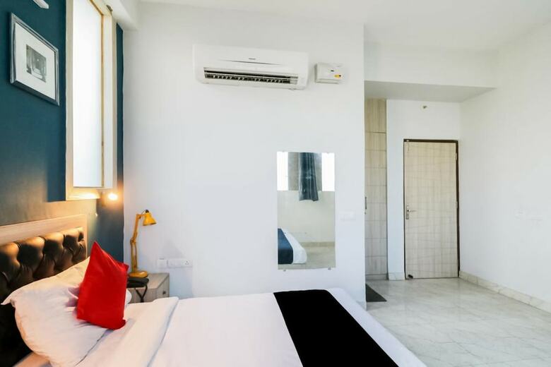 Adb Rooms Hotel Nazeer