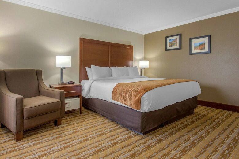 Hotel Comfort Inn Tunnel Road East