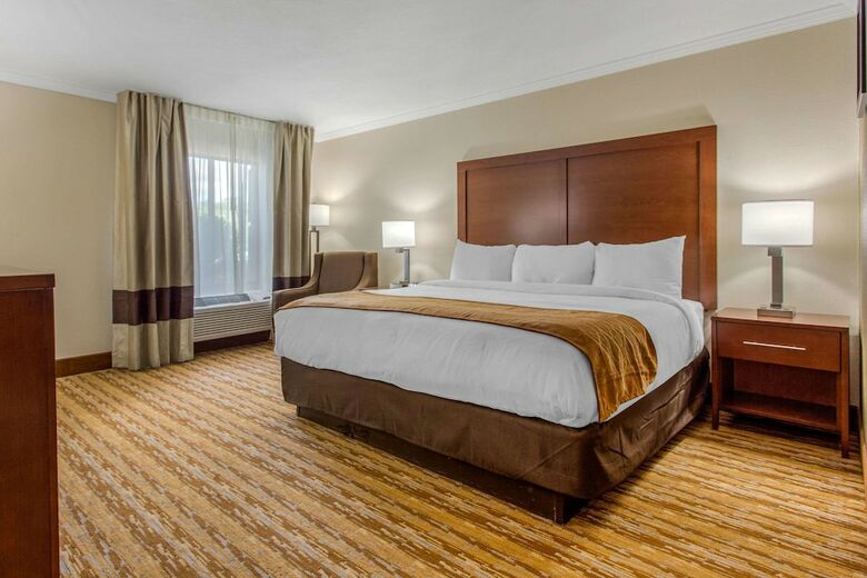 Hotel Comfort Inn Tunnel Road East