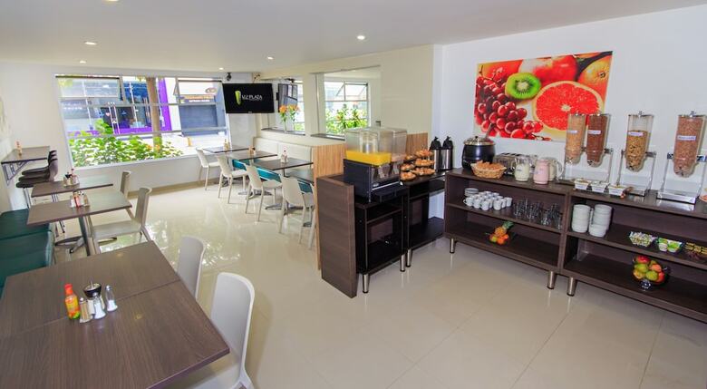 122 Plaza Apartahotel