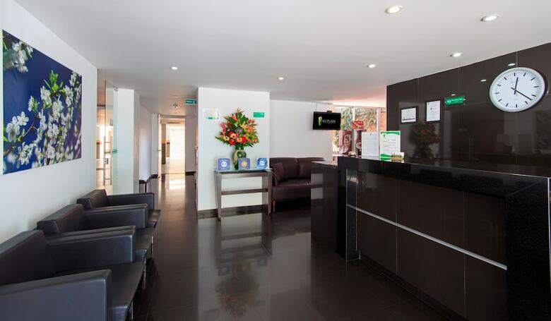 122 Plaza Apartahotel