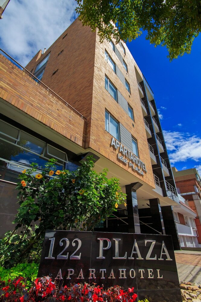 122 Plaza Apartahotel