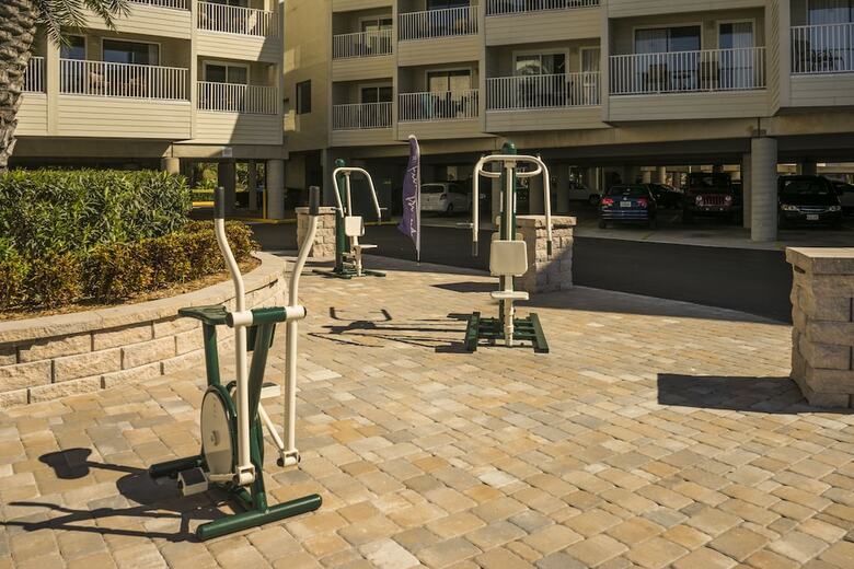 Aparthotel Sailport Waterfront Suites