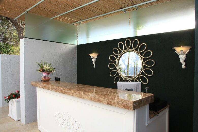 Hotel Grand Yaz?c? Torba Beach Club