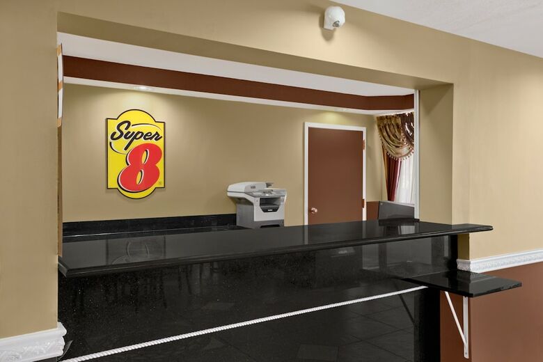Hotel Super 8 By Wyndham Fort Myers