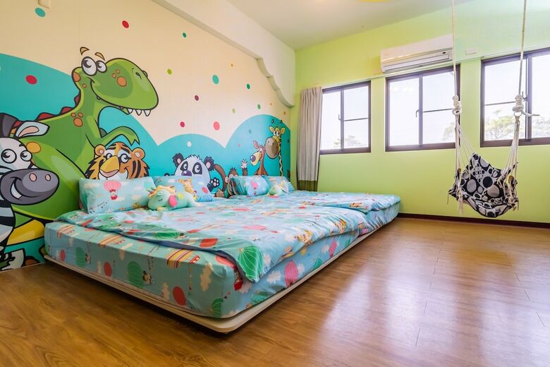 Hotel Funny Eggs Guest House