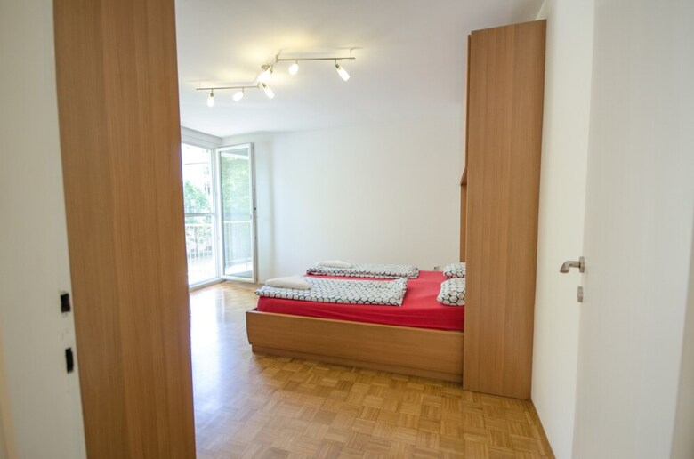 Apartment Near The Train Station