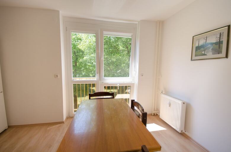 Apartment Near The Train Station