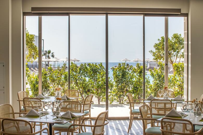 Hotel Atlantica Mare Village Paphos - All Inclusive