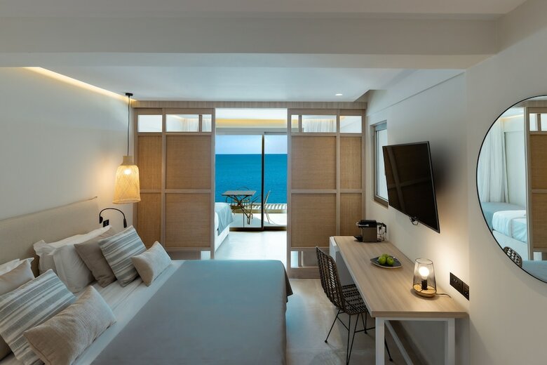 Hotel Atlantica Mare Village Paphos - All Inclusive