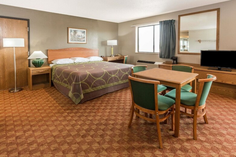 Motel Super 8 By Wyndham St. Charles