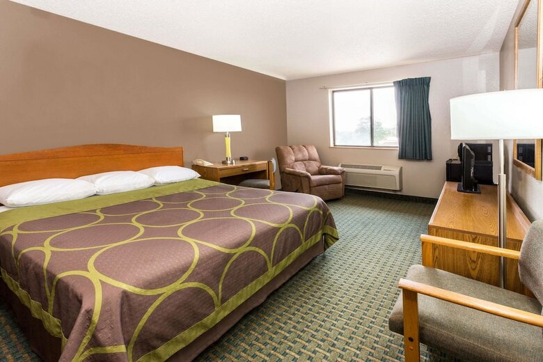 Motel Super 8 By Wyndham St. Charles