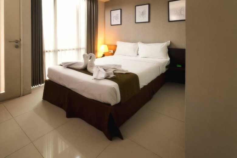 Hotel The Square Surabaya