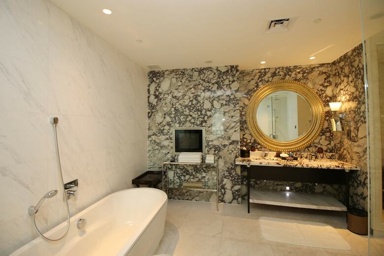 Resorts World Sentosa - Hotel Michael
