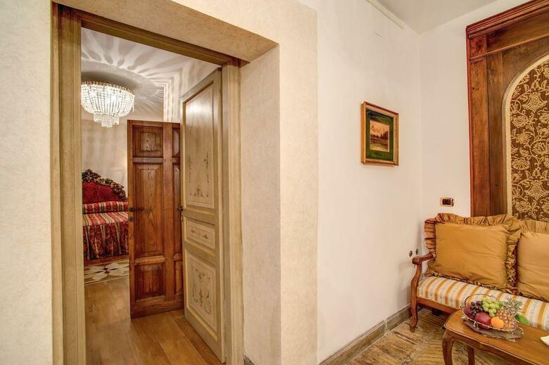 Navona Gallery & Garden Suites B&B
