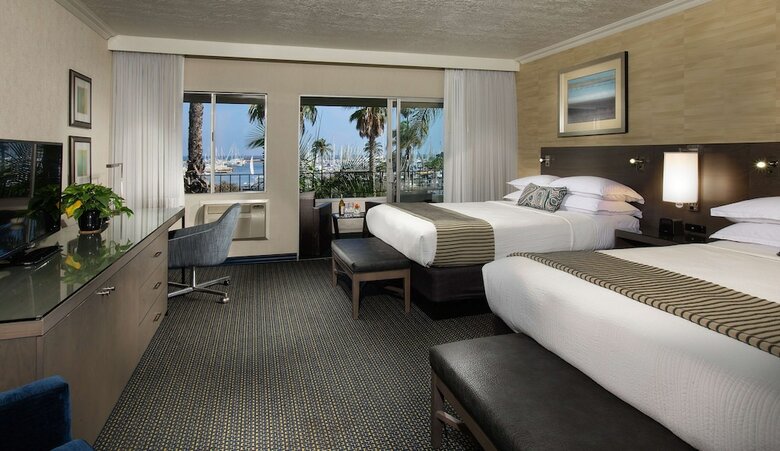 West Beach Inn, A Coast Hotel