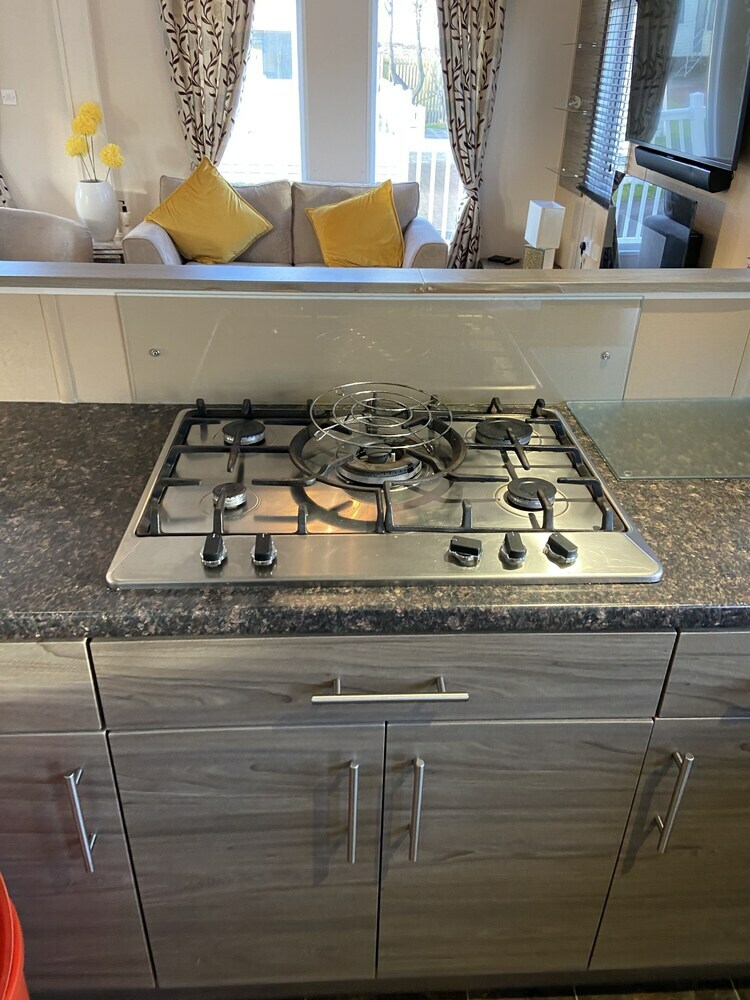 Villa Impeccable 2-bed Lodge In Whitley Bay