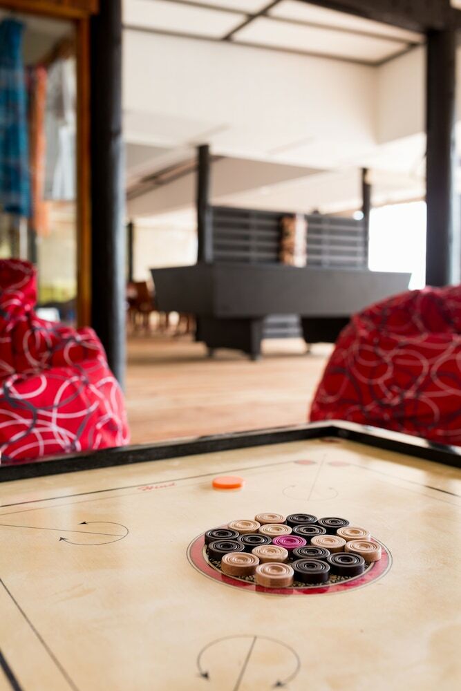 Hostal Funky Fish Beach & Surf Resort - Hostel