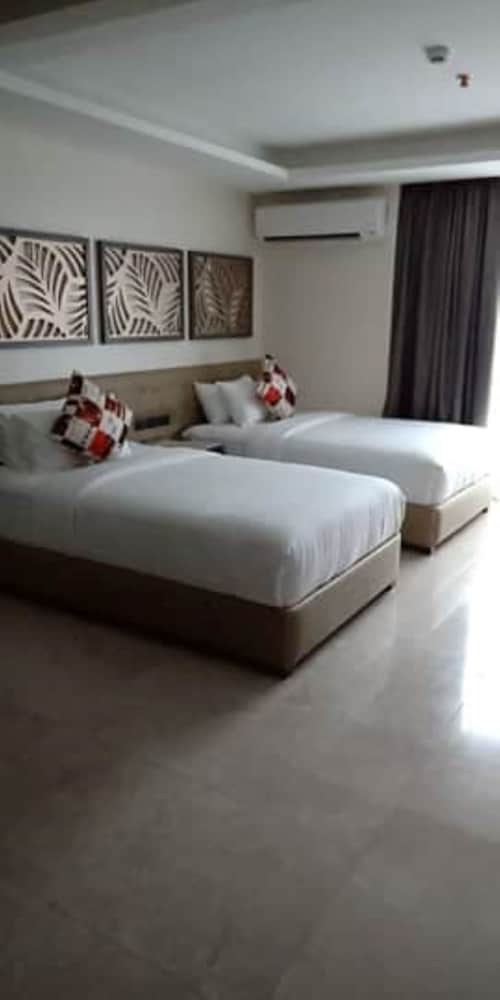 Hotel Boracay Ocean Club