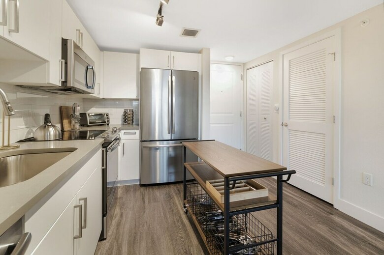 Biscayne Townhomes By Sextant