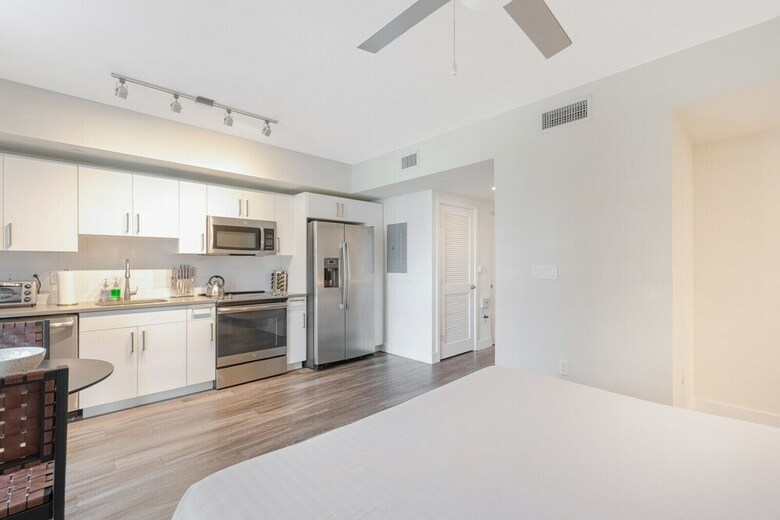 Biscayne Townhomes By Sextant