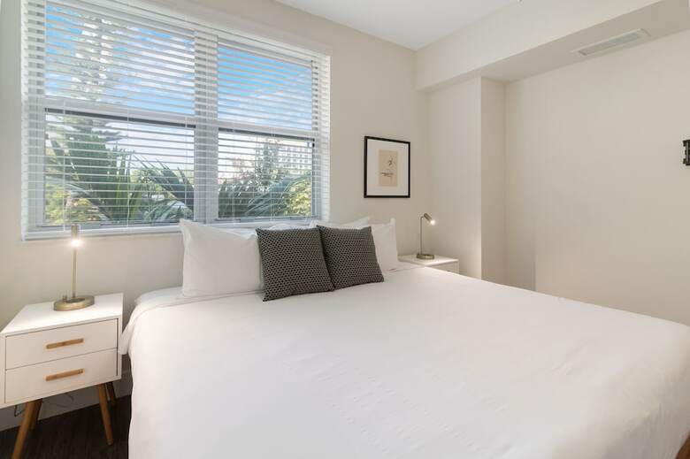Biscayne Townhomes By Sextant