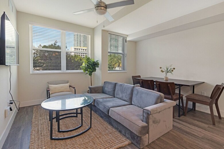 Biscayne Townhomes By Sextant