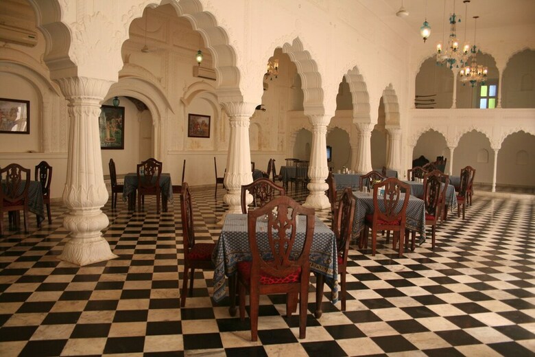 Hotel Aamod Mudfort Kuchesar