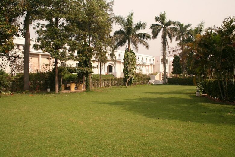 Hotel Aamod Mudfort Kuchesar