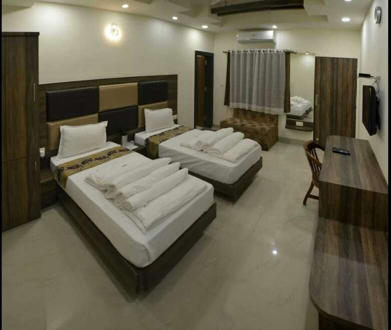 Hotel Smart Room By Shree Vatika