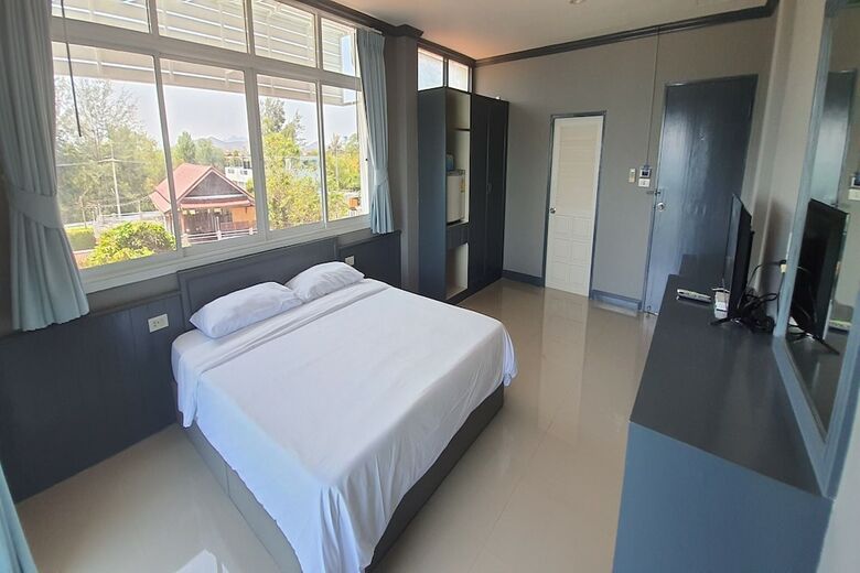 Hotel Capital O912 Pr Beachfront Pranburi