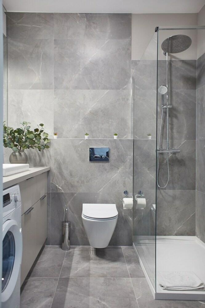 Metro Imielin 9th Floor Apartment