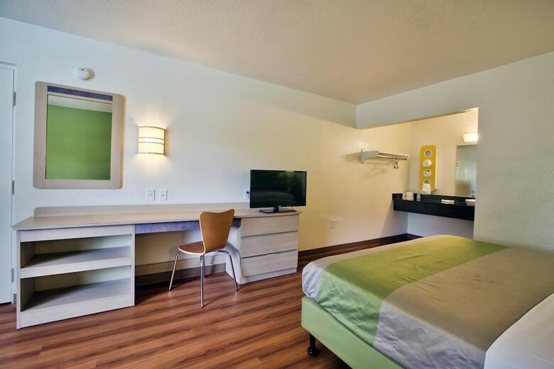 Motel 6 Tallahassee, Fl - Downtown