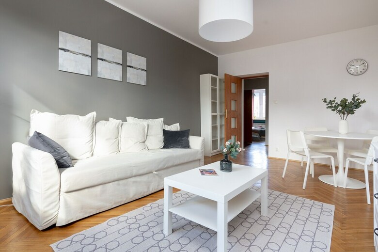 Saska Kepa Modern Apartment