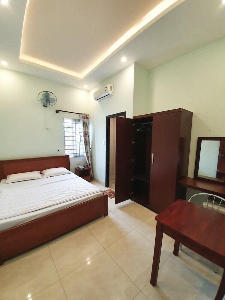 Oyo 1054 Rong Vang Hotel