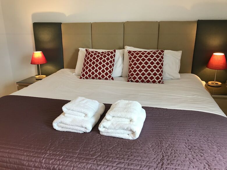 Tolbooth Apartments