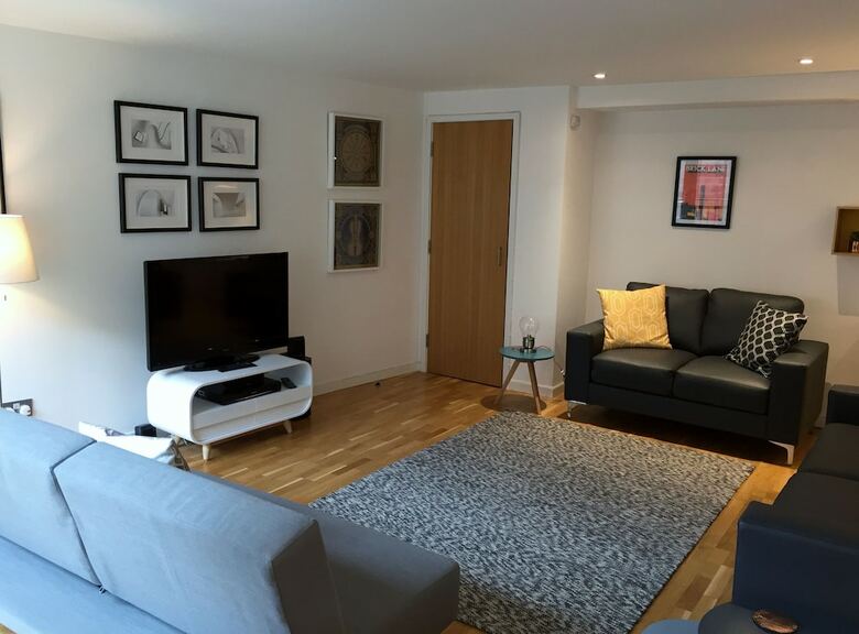 Tolbooth Apartments