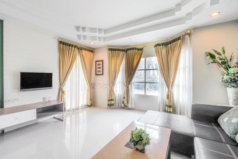 Hotel Oyo 926 Sydney Resort