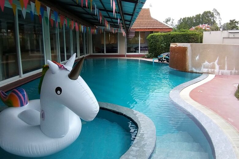 Hotel Capital O916 Chill Chill D Pool Villa