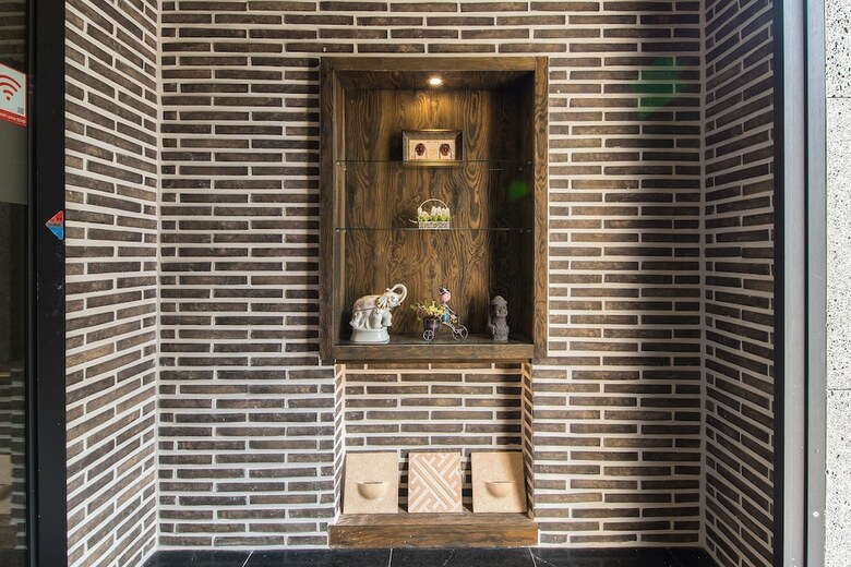 Smart Tourist Hotel