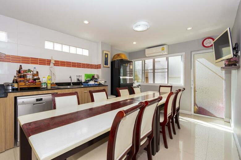 Hotel Oyo 924 Baan Sanpluem By Namol