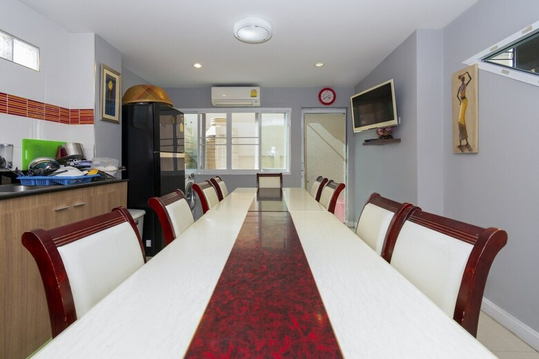 Hotel Oyo 924 Baan Sanpluem By Namol
