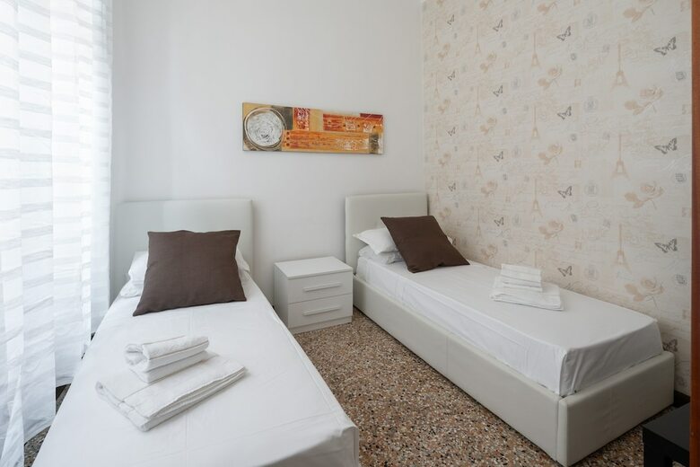 Venice Grand Canal Style Apartment