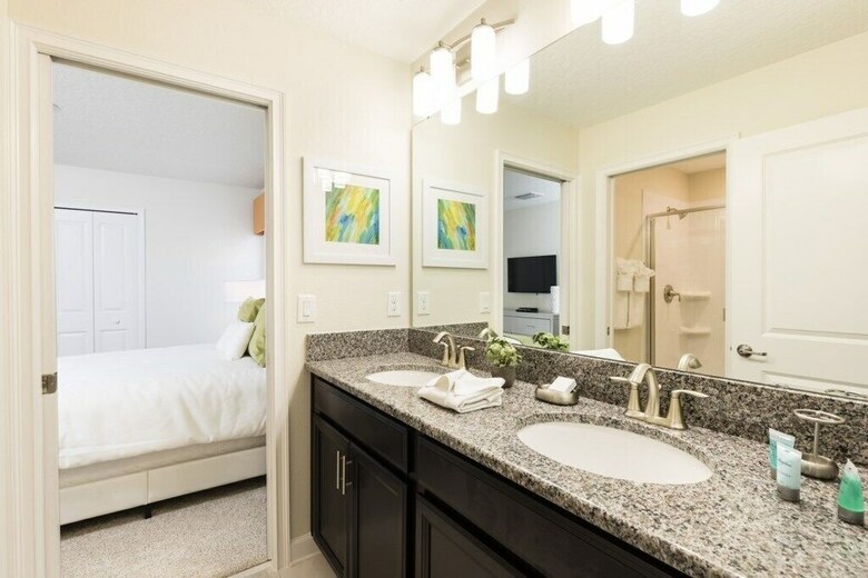 Champions Gate 9038 - Six Bedroom Pool Home