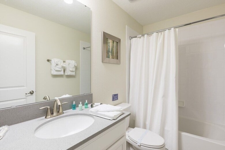 Champions Gate 8910 - Eight Bedroom Pool Home