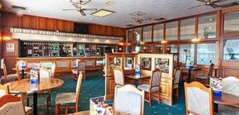 Russ Hill Hotel