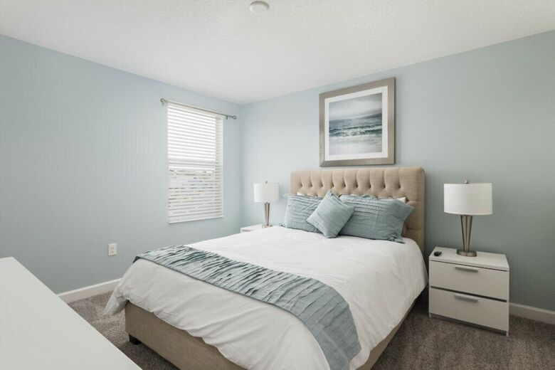 Champions Gate 1654 - Eight Bedroom Pool Home