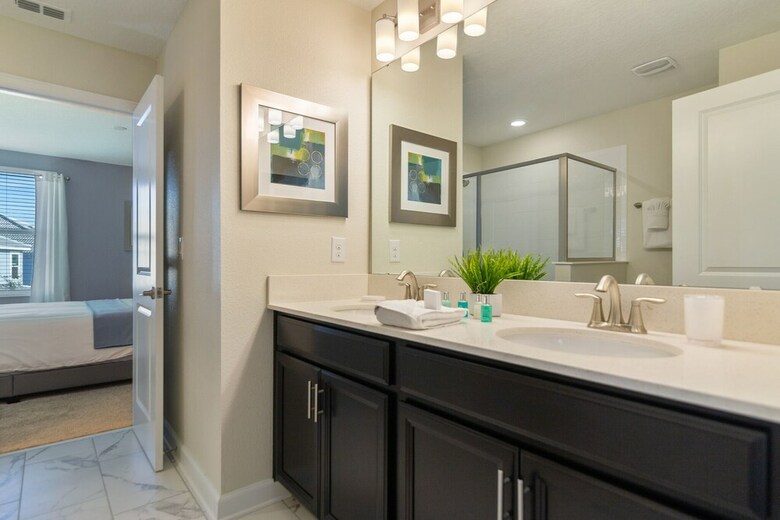 Spacious 8-bed Championsgate Resort Hm-1559pw